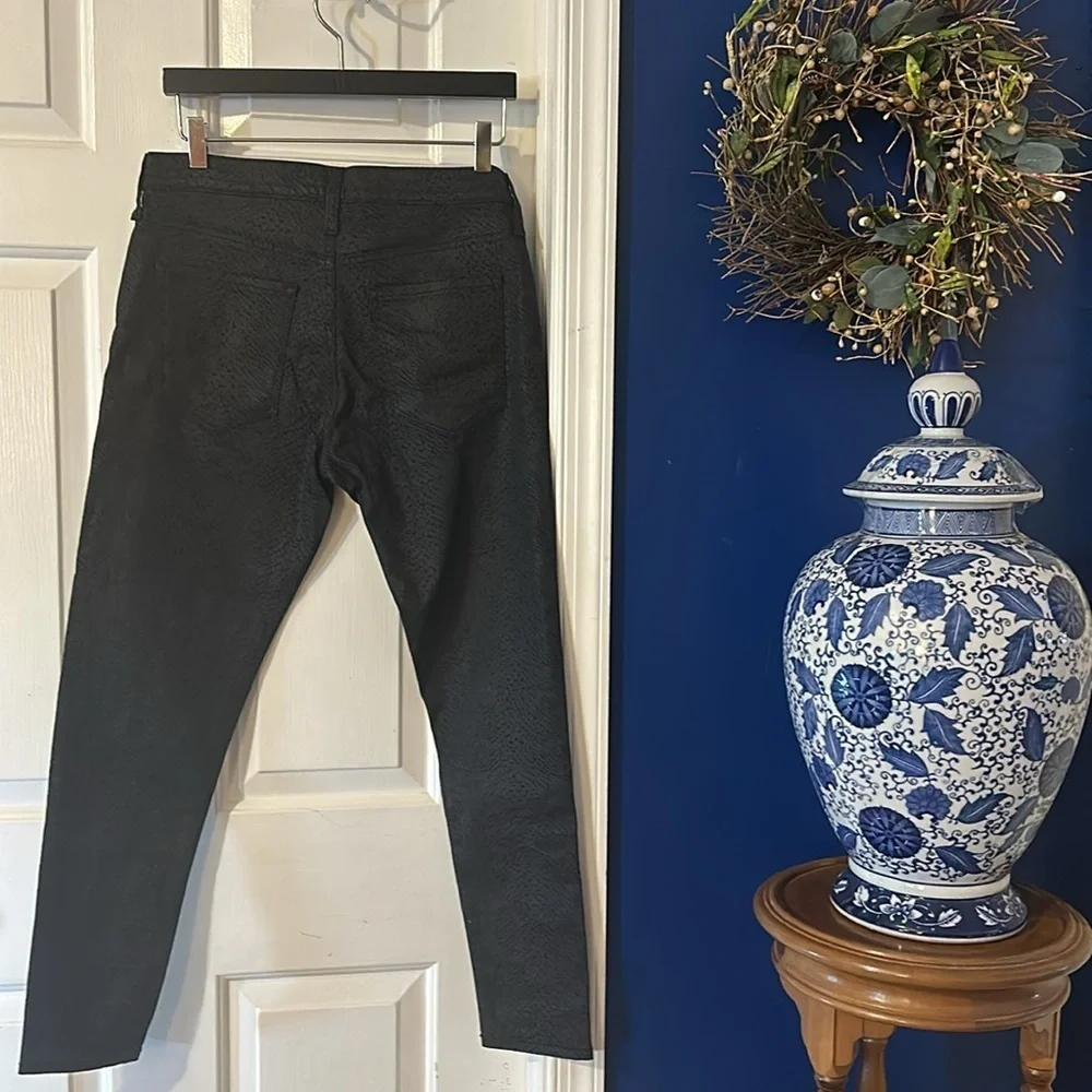 NWT Women’s Banana Republic Black Snakeskin Print Mid Rise Skinny Ankle Jeans